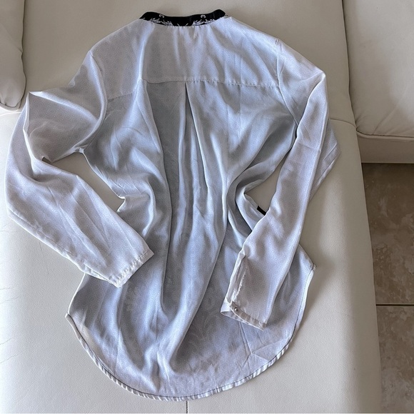 WHITE & Black Feather Button Blouse - Picture 3 of 4